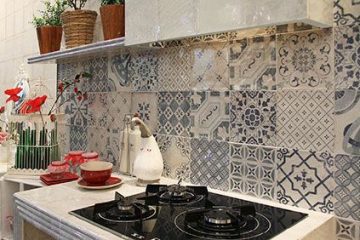 FeaturedImage1AMB-Tangier-Antique-Decor-White-Gloss-tiles-4251403704934